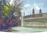 Otra vista de la fuente en la Plaza en el centro de Aguascalientes, Ags. México